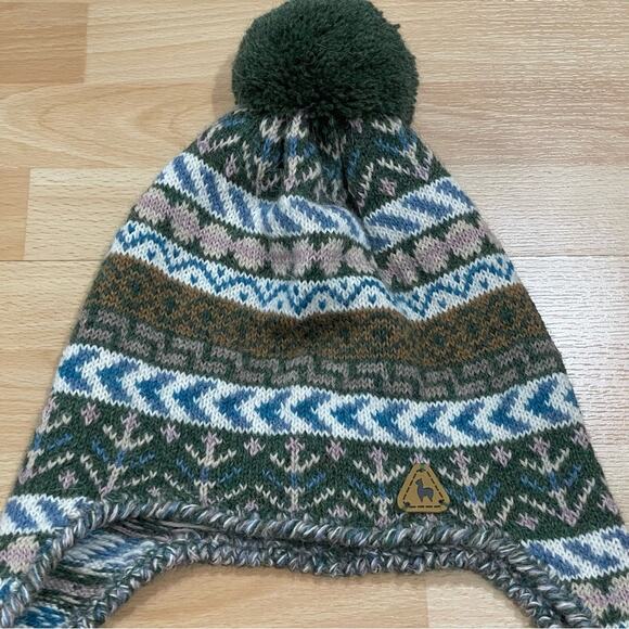 Classic Alpaca Patterned Knit Pom Pom Alpaca Hat Ear Flaps and Fringes Green - Picture 2 of 6